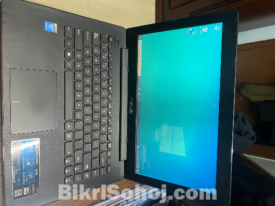 Asus Laptop , 8gb ram with ssd